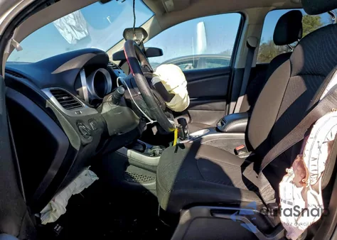 2019 Dodge Journey Se из США, поврежденный, VIN 3C4PDCBB1KT749611